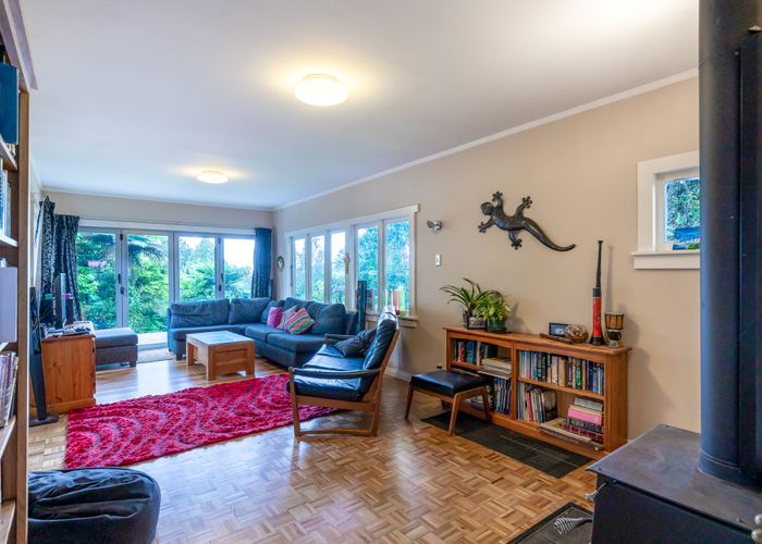  at 8 Rimu Road, Oratia, Auckland