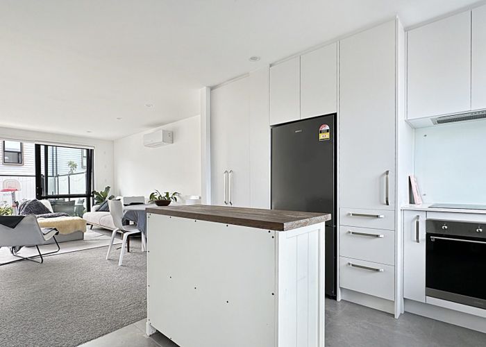  at 30 Cessna Crescent, Mangere, Manukau City, Auckland