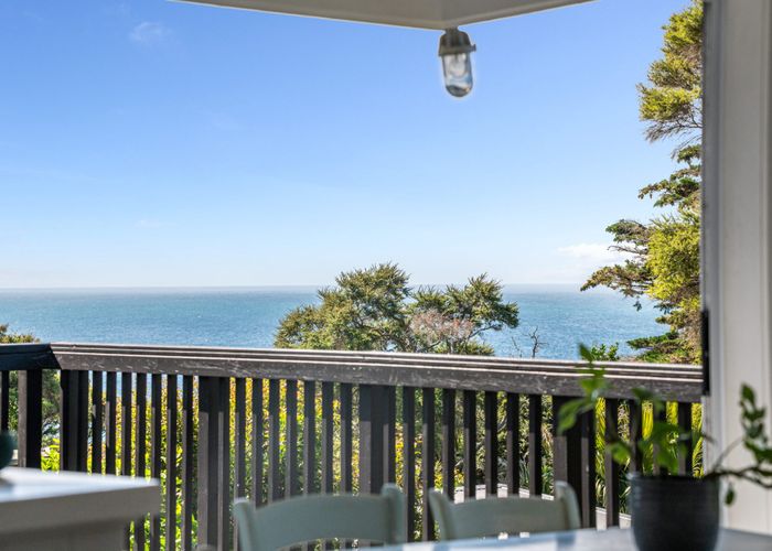  at 27 Victoria Road South, Onetangi, Waiheke Island, Auckland