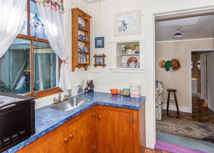  at 2 Aputa Avenue, Te Puru