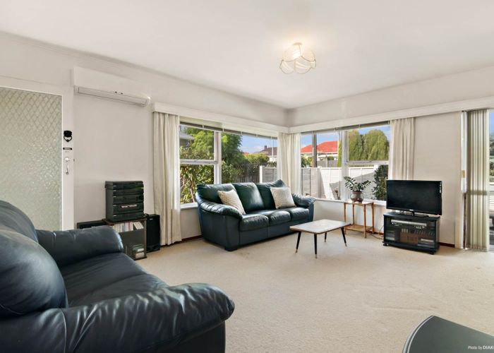  at 1/59 Shakespeare Road, Milford, Auckland