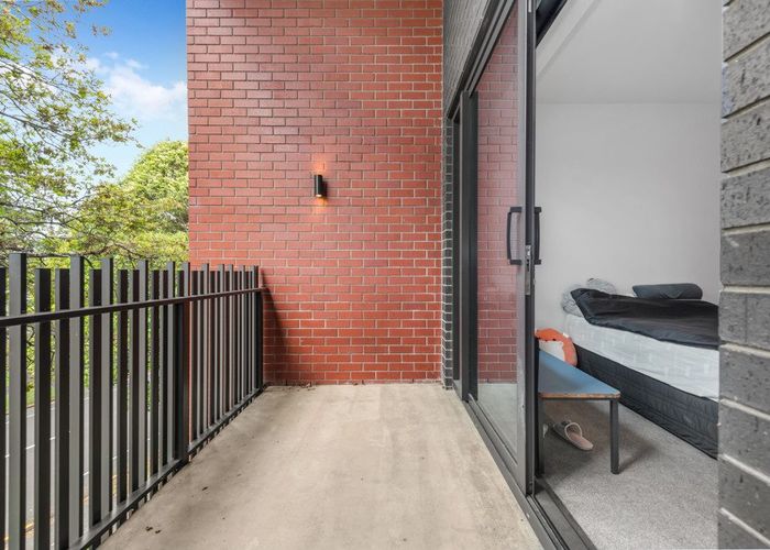  at 204/7B Hinaki Street, Point England, Auckland