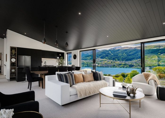  at 8 Spring Hill Road, Kelvin Heights, Queenstown