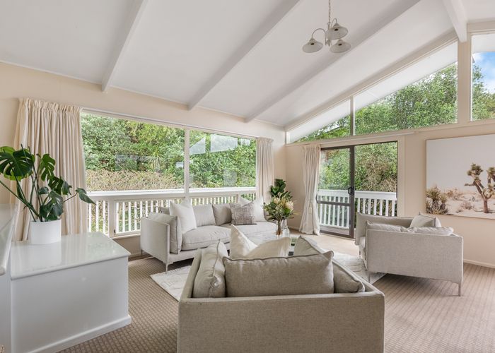  at 33 Kempthorne Crescent, Mission Bay, Auckland