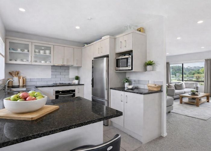  at 68 South Kensington Way, Henderson, Waitakere City, Auckland