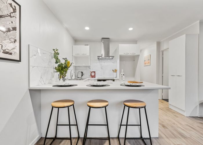  at 2/31 Bowater Place, Manurewa, Manukau City, Auckland