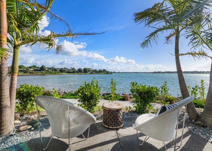  at 6B Arkley Avenue, Farm Cove, Manukau City, Auckland