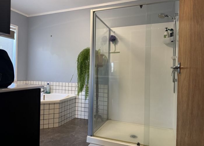  at 1/8 Wickstead Place, Massey West, Waitakere City, Auckland