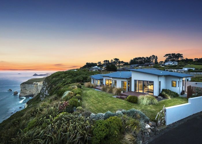  at 25 Highgrove, Saint Clair, Dunedin, Otago