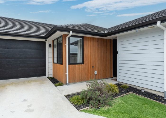  at 2/14 Arahi Place, Rototuna North, Hamilton