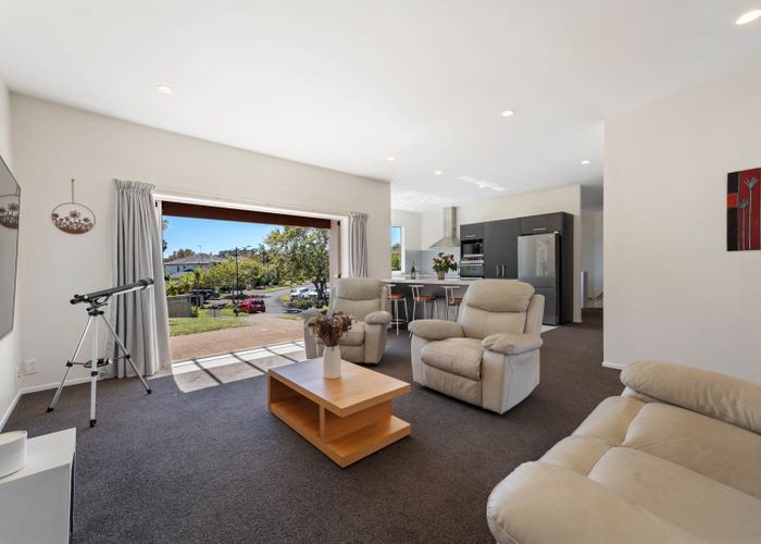  at 13 Red Oak Place, Schnapper Rock, North Shore City, Auckland