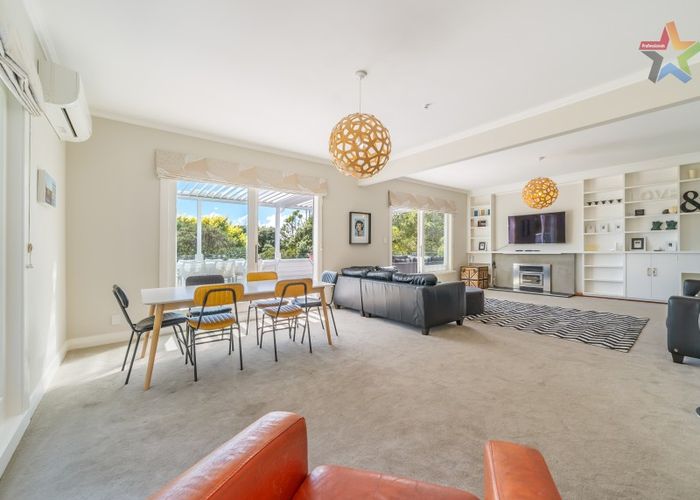  at 8 Tawa Street, Eastbourne, Lower Hutt