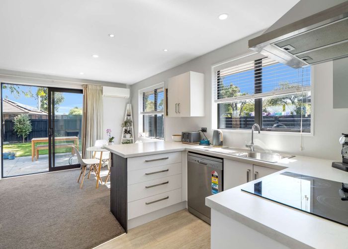 at 2/96 Palmers Road, New Brighton, Christchurch