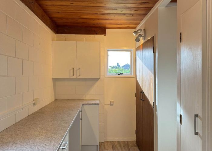  at 2/42 Fir Street, Waterview, Auckland City, Auckland