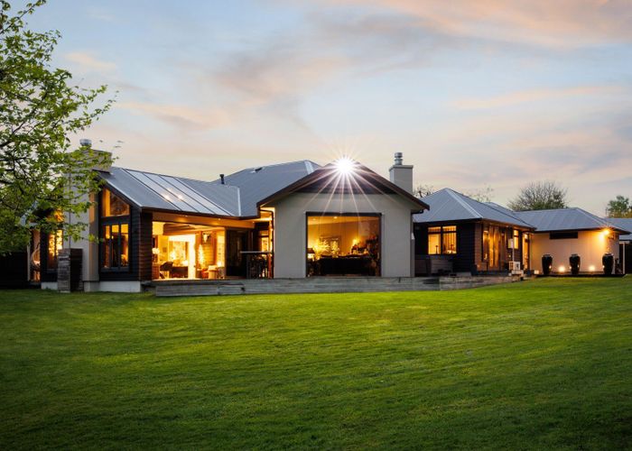  at 7 Titirangi Drive, Fitzherbert, Palmerston North, Manawatu / Whanganui