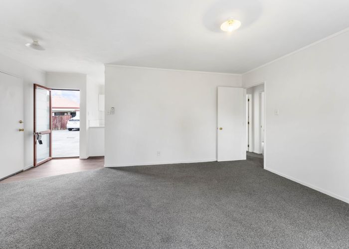  at 7/6 Taka Street, Takanini, Papakura, Auckland