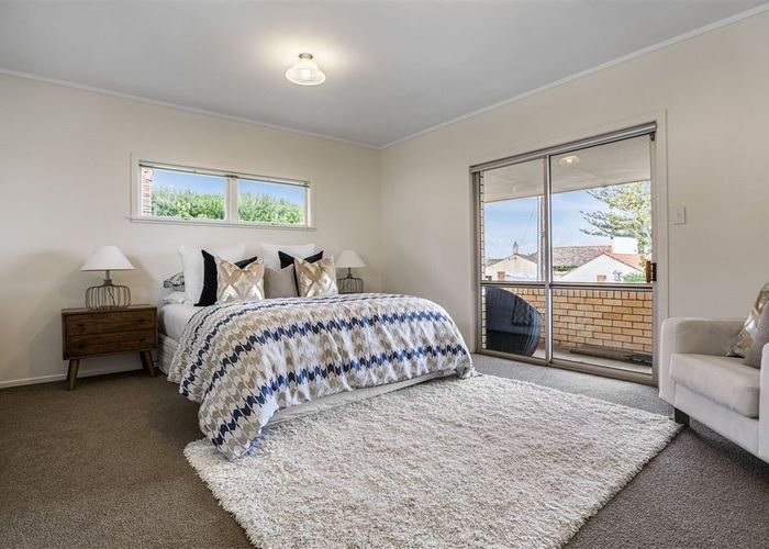  at 85 Stanley Point Road, Stanley Point, Auckland