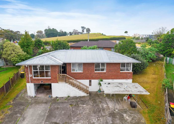  at 14 Appleby Place, Mangere East, Auckland