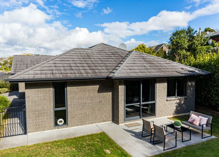  at 31 Mooring Close, Whitby, Porirua