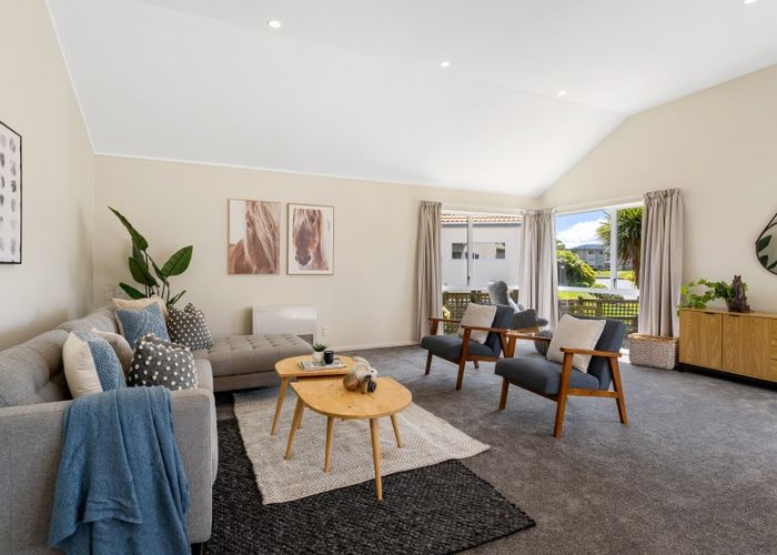  at 9 Lakeside Villas, Whitby, Porirua