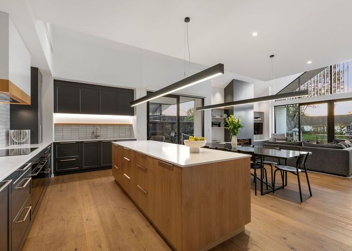  at 27 Idris Road, Fendalton, Christchurch