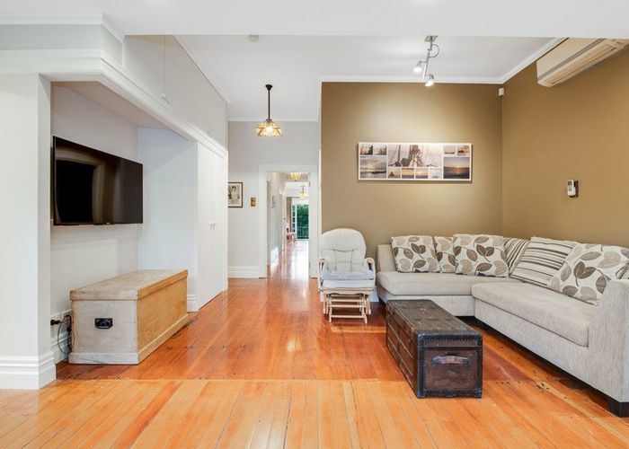  at 9 Remu Place, Greenhithe, Auckland