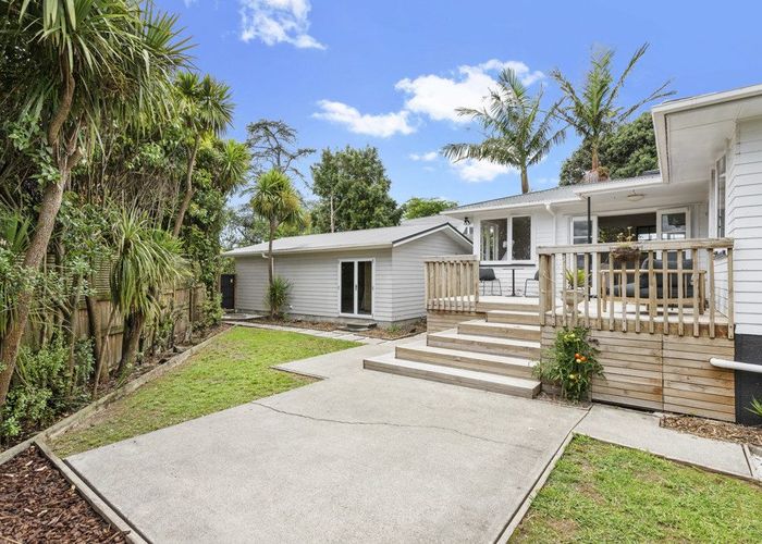 For sale 12 Mayburn Road, Te Atatu Peninsula, Waitakere City
