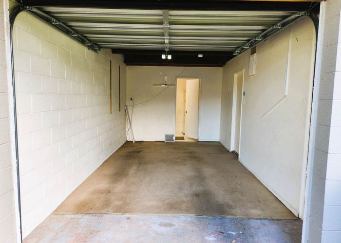  at 2/1 Corrella Road, Belmont, North Shore City, Auckland