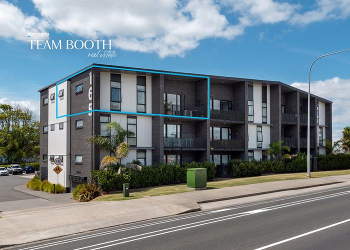  at 202/165 Lake Road, Northcote, Auckland