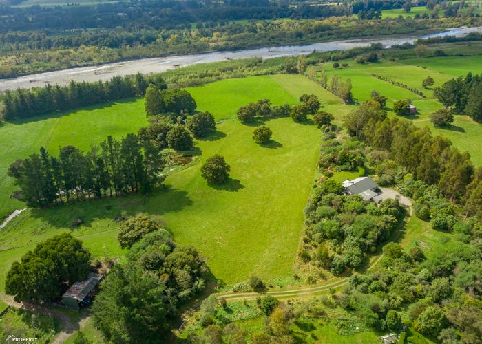  at 570 Norfolk Road, Carterton