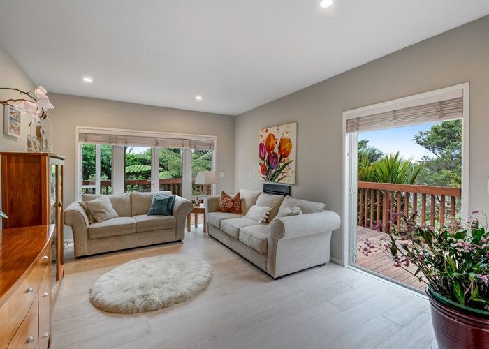  at 15 Springwater Vale, Unsworth Heights, North Shore City, Auckland