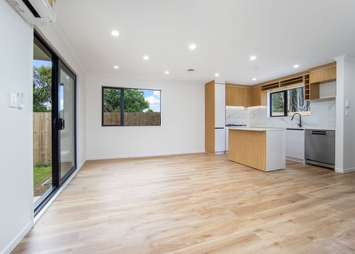  at Lot 5/70 Golf Road, New Lynn, Waitakere City, Auckland