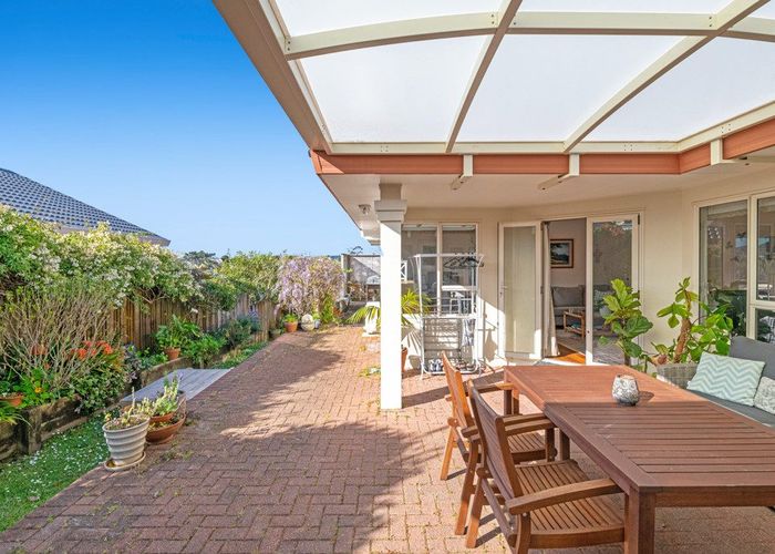  at 1 Bluebird Crescent, Unsworth Heights, North Shore City, Auckland