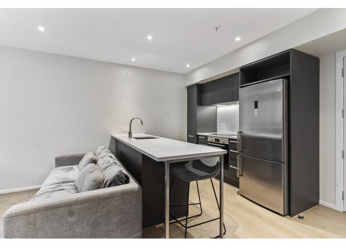  at 105/69E Hall Avenue, Mangere, Auckland