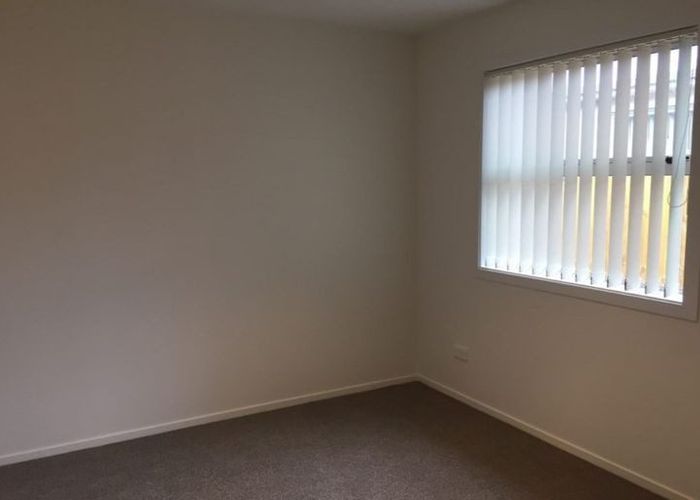  at 5 Duin Lane, Manukau, Manukau City, Auckland