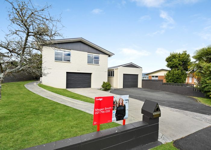  at 12 Resthill Crescent, Glenview, Hamilton