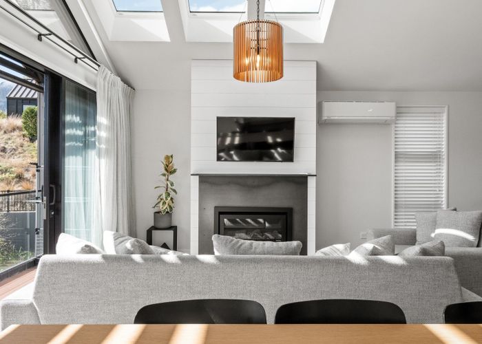  at 2 Eichardt Place, Jacks Point, Queenstown-Lakes, Otago