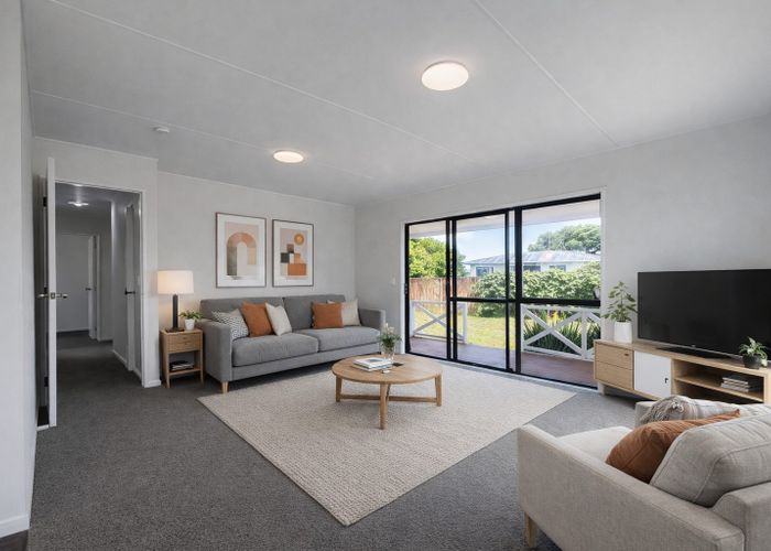 at 2/90 Shifnal Drive, Randwick Park, Manukau City, Auckland