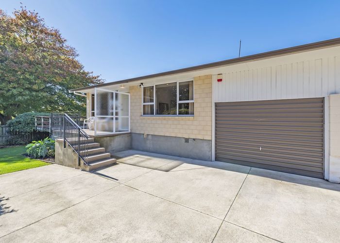  at 2/20 Gunns Crescent, Cashmere, Christchurch City, Canterbury