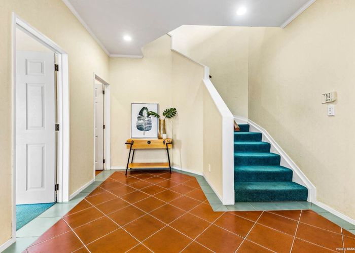  at 6 Philip Keith Rise, Hillcrest, Auckland