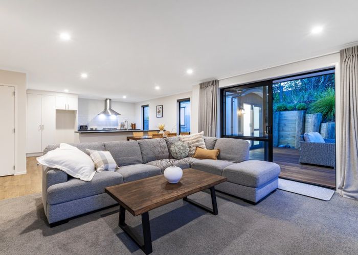  at 6 Martingale Drive, Whitby, Porirua, Wellington