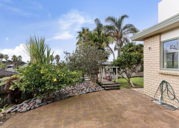  at 7 San Ignacio Court, Henderson, Waitakere City, Auckland
