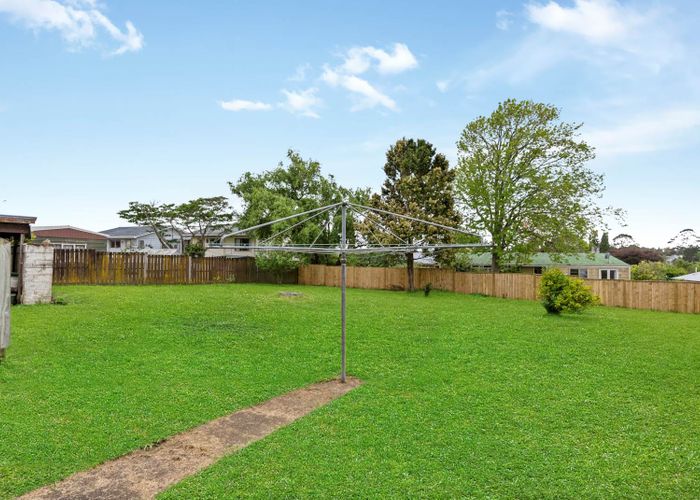  at 8 Leewood Place, Pakuranga Heights, Auckland