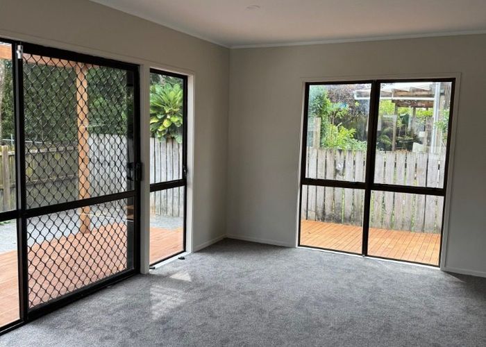  at 2/16 Edwin Freeman Place, Ranui, Auckland