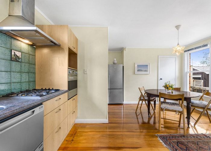  at 4 Inglewood Street, Wai O Taiki Bay, Auckland