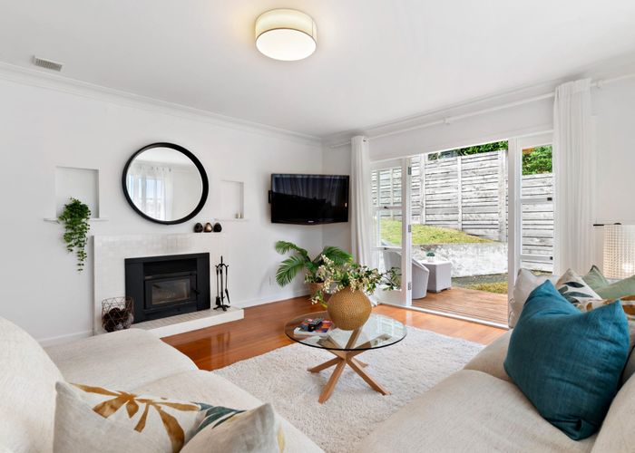  at 101 Island Bay Road, Beach Haven, North Shore City, Auckland