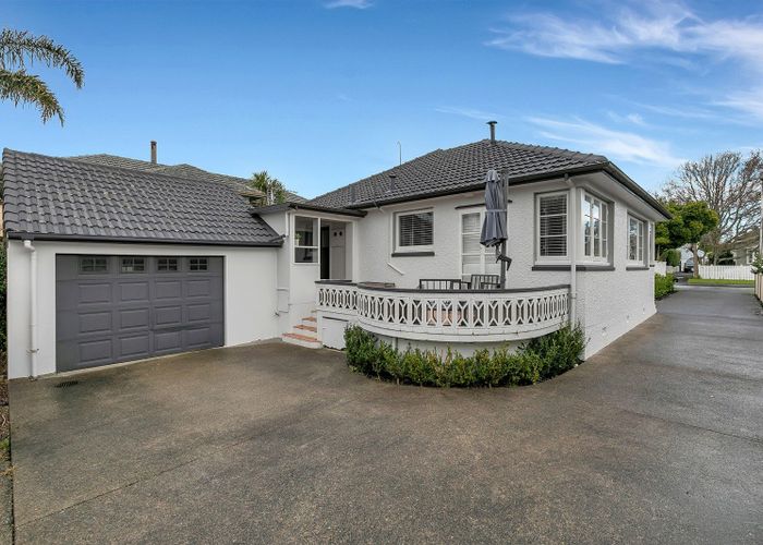  at 4 Birkley Road, Bayswater, North Shore City, Auckland