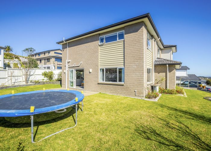  at 11 Henriette Place, The Gardens, Auckland