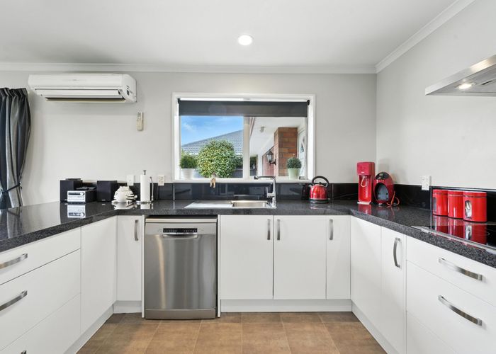  at 2 Empress Place, Halswell, Christchurch City, Canterbury