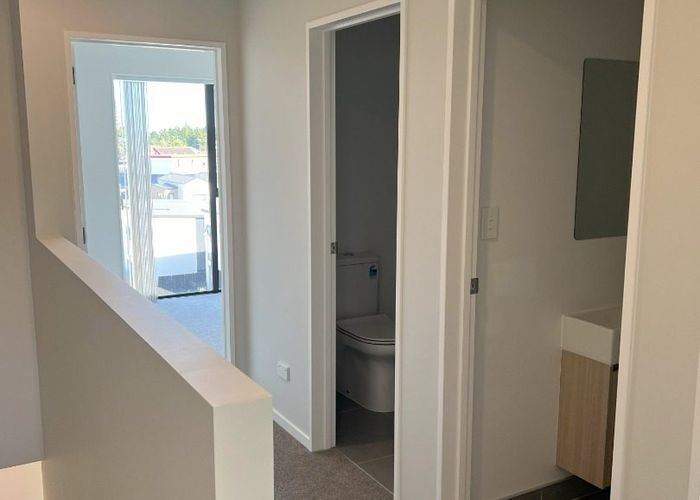  at 72 Tukari Lane, Mangere Bridge, Manukau City, Auckland